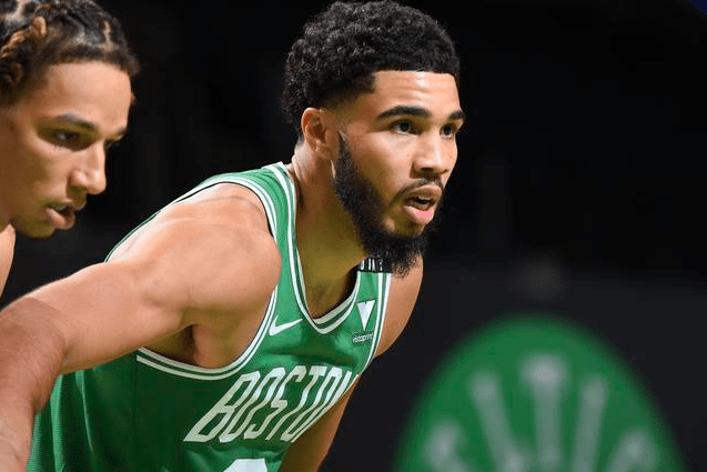  塔图姆三分绝杀凯尔特人逆转雄鹿迎四连胜  